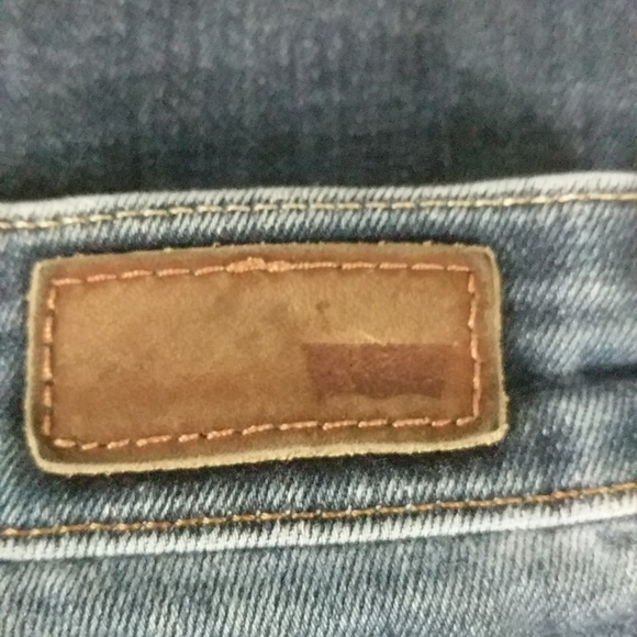 Levi's Mid Rise Slim Straight Leg Demi Curve Medium Wash Jeans - size 28 - Picture 10 of 10